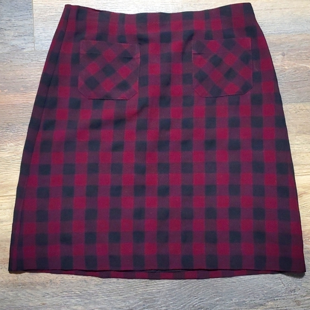 J Jill black red Buffalo plaid skirt with pockets